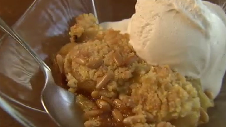 Navajo Style Apricot Crisp Screenshot from America's Heartland Season 6 Episode 07