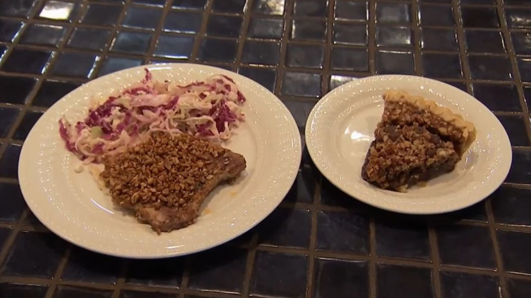 Pecan-Crusted Pork Chops