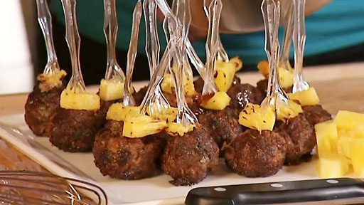 Sweet & Spicy Asian Meatball Screenshot from America's Heartland Season 8 Episode 05